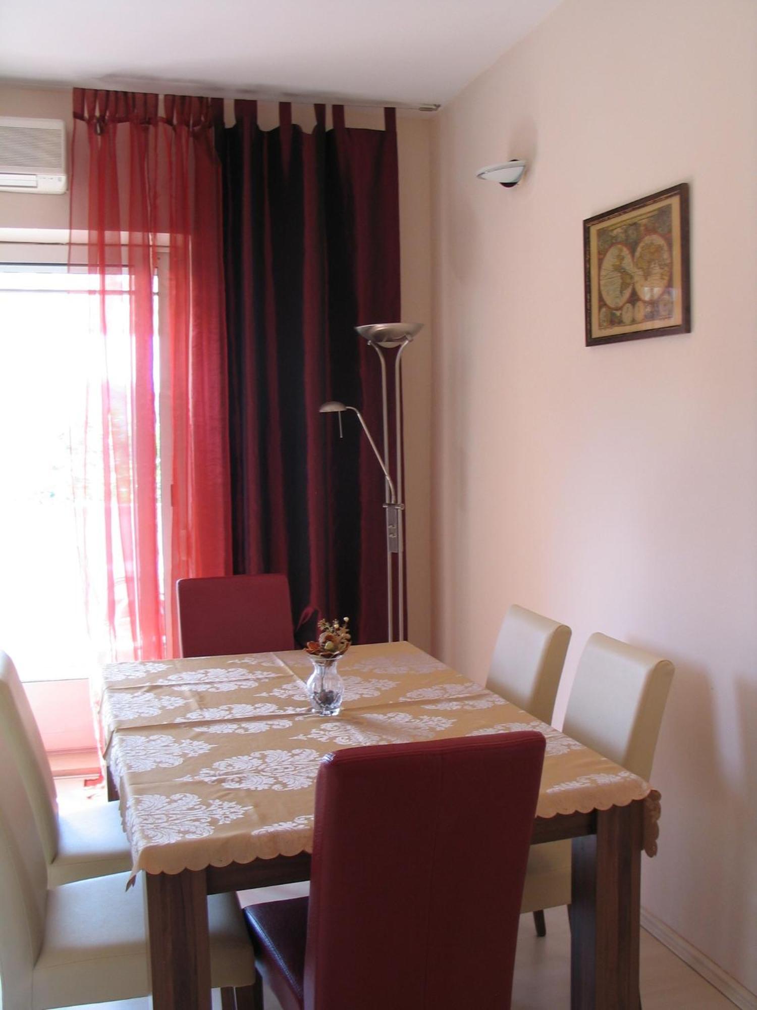 House Filomena Apartment Banjol Екстериор снимка